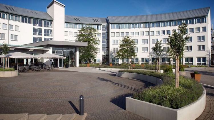 Ramada by Wyndham Dresden Exterior