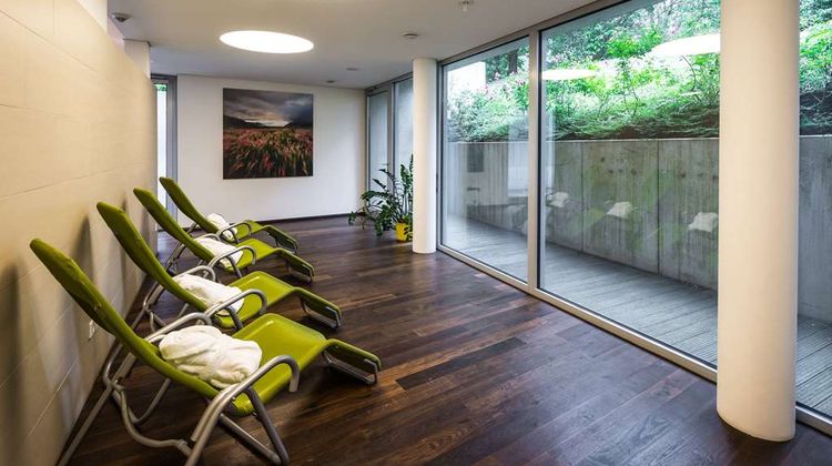 Ramada by Wyndham Dresden Health