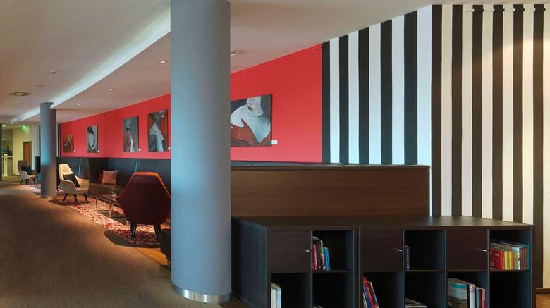 <b>Ramada by Wyndham Dresden Lobby</b>. Images powered by <a href="https://iceportal.shijigroup.com/" title="IcePortal" target="_blank">IcePortal</a>.