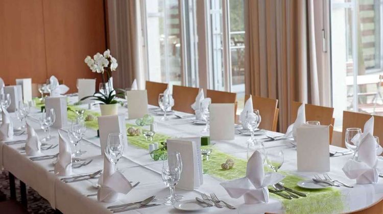 Ramada by Wyndham Dresden Ballroom