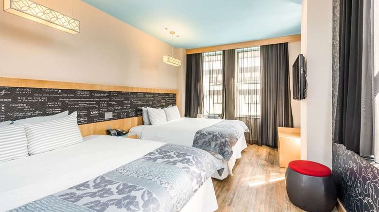<b>TRYP New York City Times Square South Room</b>. Images powered by <a href="https://iceportal.shijigroup.com/" title="IcePortal" target="_blank">IcePortal</a>.