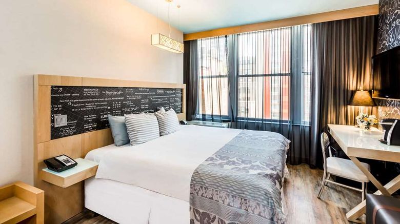 <b>TRYP New York City Times Square South Room</b>. Images powered by <a href="https://iceportal.shijigroup.com/" title="IcePortal" target="_blank">IcePortal</a>.