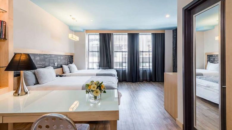 <b>TRYP New York City Times Square South Room</b>. Images powered by <a href="https://iceportal.shijigroup.com/" title="IcePortal" target="_blank">IcePortal</a>.