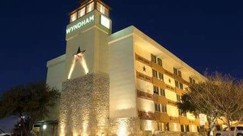 <b>Wyndham Garden Austin Exterior</b>. Images powered by <a href="https://iceportal.shijigroup.com/" title="IcePortal" target="_blank">IcePortal</a>.