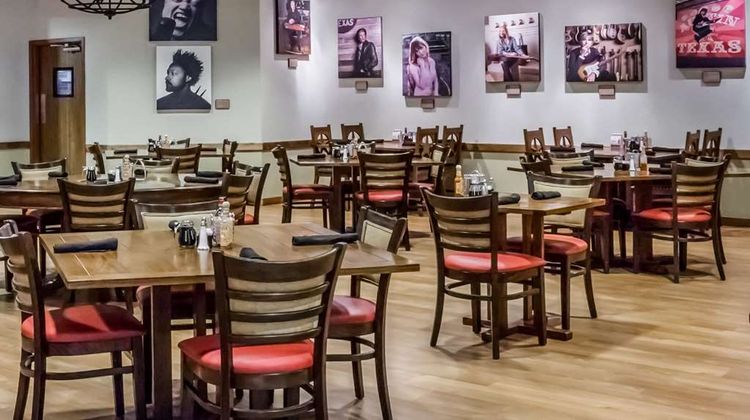 Wyndham Garden Austin Restaurant