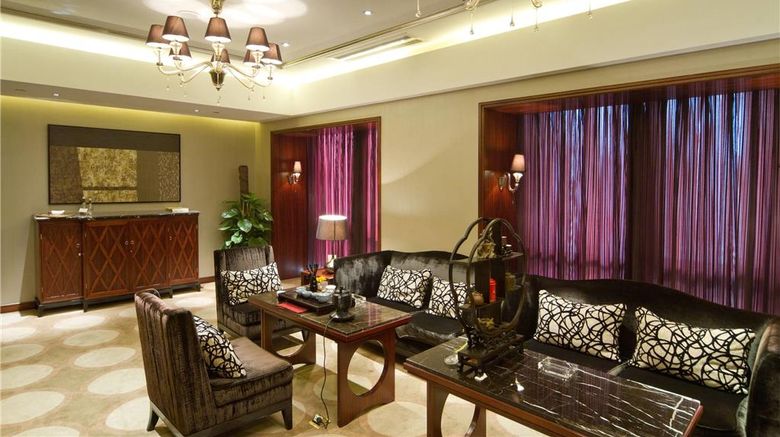 <b>Wyndham Grand Plaza Royale Furongguo Restaurant</b>. Images powered by <a href="https://iceportal.shijigroup.com/" title="IcePortal" target="_blank">IcePortal</a>.