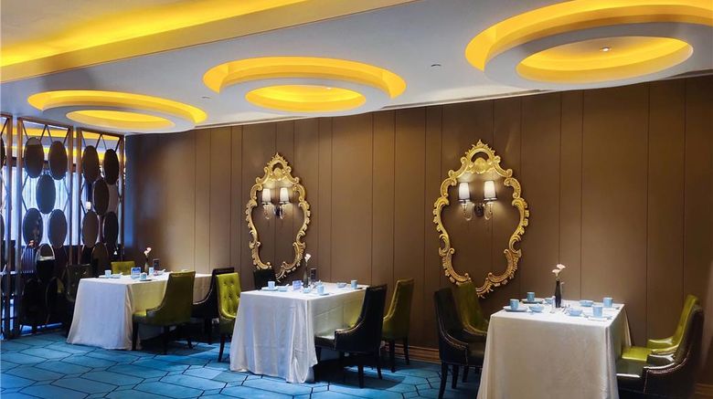<b>Wyndham Grand Plaza Royale Furongguo Restaurant</b>. Images powered by <a href="https://iceportal.shijigroup.com/" title="IcePortal" target="_blank">IcePortal</a>.