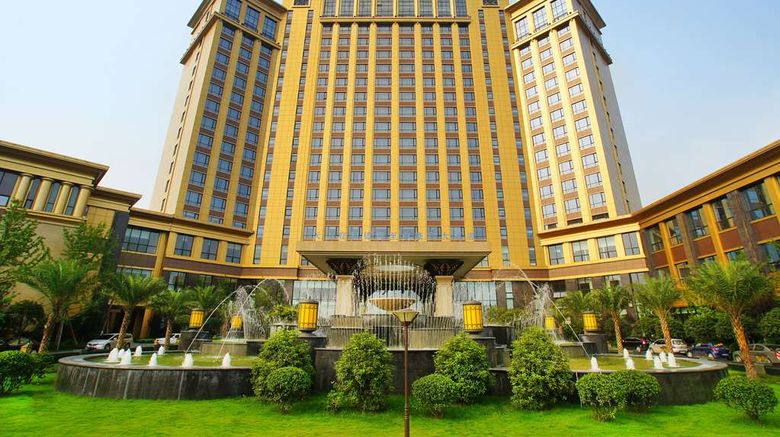 Wyndham Grand Plaza Royale Palace Exterior. Images powered by <a href="https://iceportal.shijigroup.com" target="_blank" rel="noopener">Ice Portal</a>.