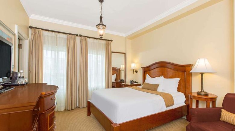 <b>The George Washington, a Wyndham Grand Suite</b>. Images powered by <a href="https://iceportal.shijigroup.com/" title="IcePortal" target="_blank">IcePortal</a>.