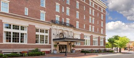 The George Washington, a Wyndham Grand Exterior