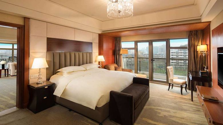 <b>Wyndham Grand Plaza Royale Hangzhou Suite</b>. Images powered by <a href="https://iceportal.shijigroup.com/" title="IcePortal" target="_blank">IcePortal</a>.