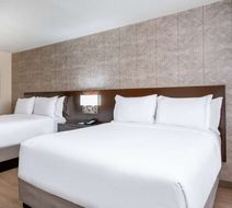 Wyndham Indianapolis Airport Room
