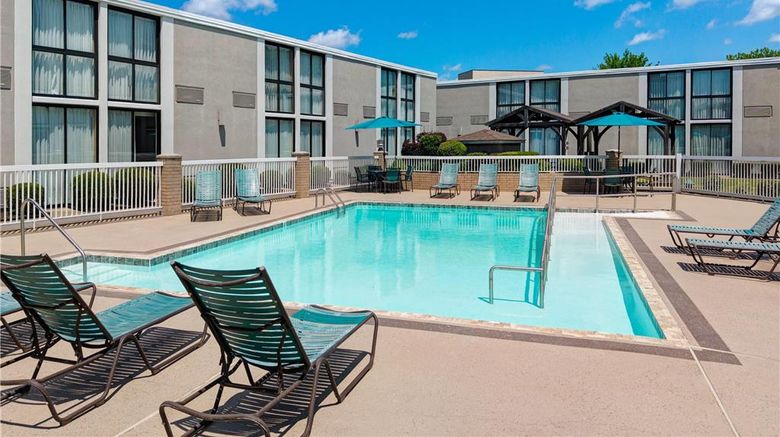 <b>Wyndham Riverfront Little Rock Pool</b>. Images powered by <a href="https://iceportal.shijigroup.com/" title="IcePortal" target="_blank">IcePortal</a>.