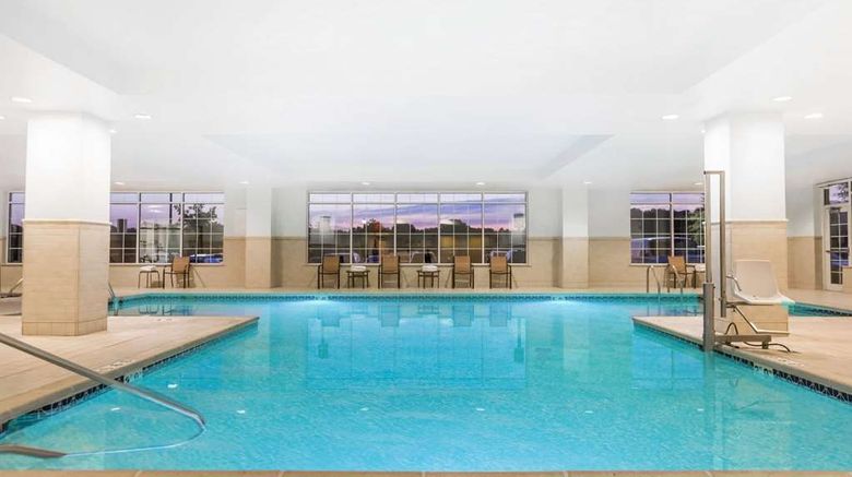 <b>Wyndham Gettysburg Pool</b>. Images powered by <a href="https://iceportal.shijigroup.com/" title="IcePortal" target="_blank">IcePortal</a>.