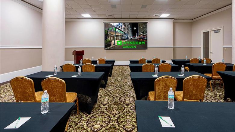 <b>Wyndham Garden Baronne Plaza New Orleans Meeting</b>. Images powered by <a href="https://iceportal.shijigroup.com/" title="IcePortal" target="_blank">IcePortal</a>.