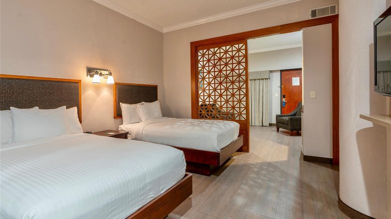 <b>Wyndham Garden Baronne Plaza New Orleans Room</b>. Images powered by <a href="https://iceportal.shijigroup.com/" title="IcePortal" target="_blank">IcePortal</a>.