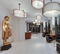 Wyndham Garden Chinatown Lobby