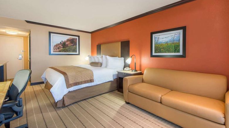 <b>Wyndham Garden Oklahoma City Airport Room</b>. Images powered by <a href="https://iceportal.shijigroup.com/" title="IcePortal" target="_blank">IcePortal</a>.