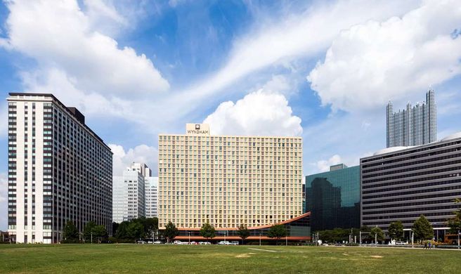Wyndham Grand Pittsburgh Downtown Exterior
