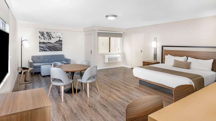 Wyndham Garden San Diego near SeaWorld Suite