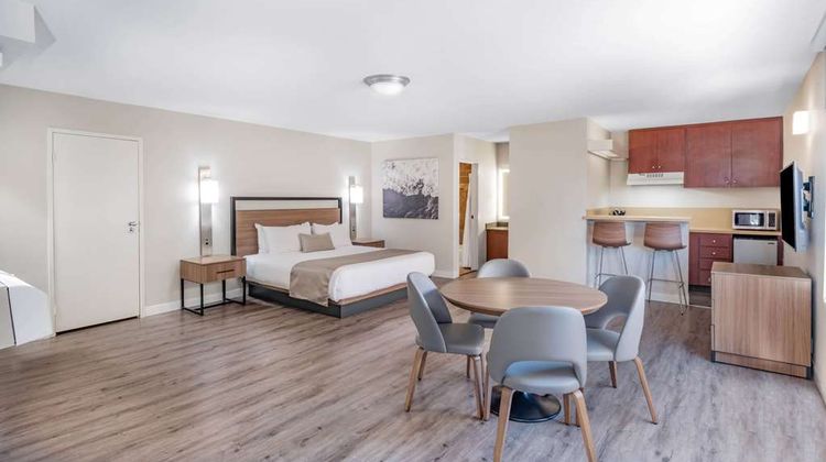 Wyndham Garden San Diego near SeaWorld Suite