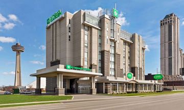 Wyndham Garden Niagara Falls Fallsview