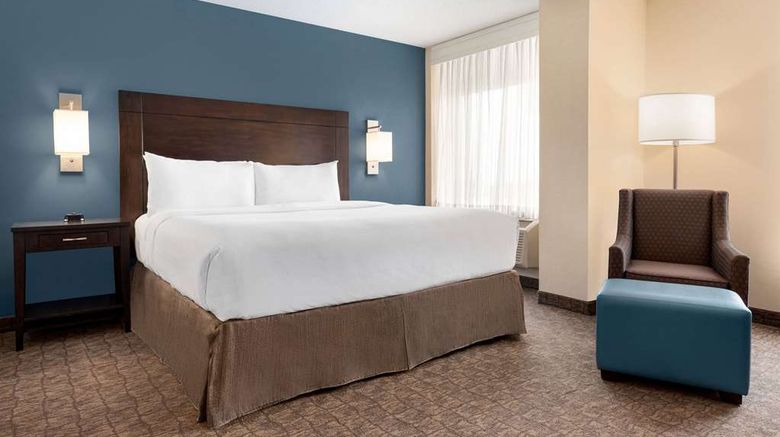 <b>Wyndham Garden Niagara Falls Fallsview Room</b>. Images powered by <a href="https://iceportal.shijigroup.com/" title="IcePortal" target="_blank">IcePortal</a>.