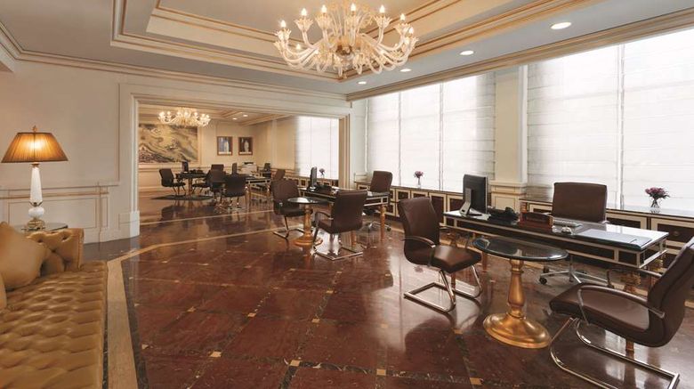 <b>Wyndham Grand Regency Doha Lobby</b>. Images powered by <a href="https://iceportal.shijigroup.com/" title="IcePortal" target="_blank">IcePortal</a>.