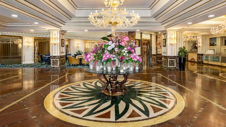 <b>Wyndham Grand Regency Doha Lobby</b>. Images powered by <a href="https://iceportal.shijigroup.com/" title="IcePortal" target="_blank">IcePortal</a>.