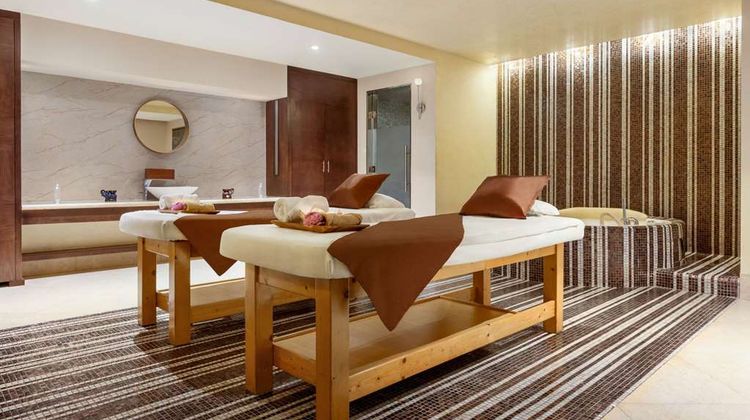 Wyndham Grand Regency Doha Spa