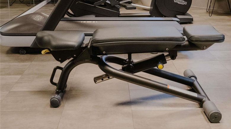 <b>Mercure Bassin du Commerce Health</b>. Images powered by <a href="https://iceportal.shijigroup.com/" title="IcePortal" target="_blank">IcePortal</a>.