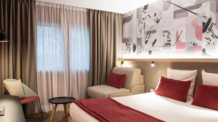 Mercure Lyon Charbonnieres Room