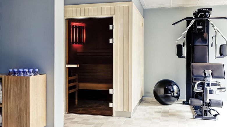 <b>Mercure Lyon Charbonnieres Health</b>. Images powered by <a href="https://iceportal.shijigroup.com/" title="IcePortal" target="_blank">IcePortal</a>.