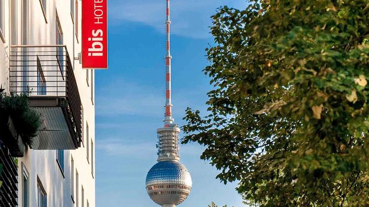Hotel Ibis Berlin Mitte Exterior