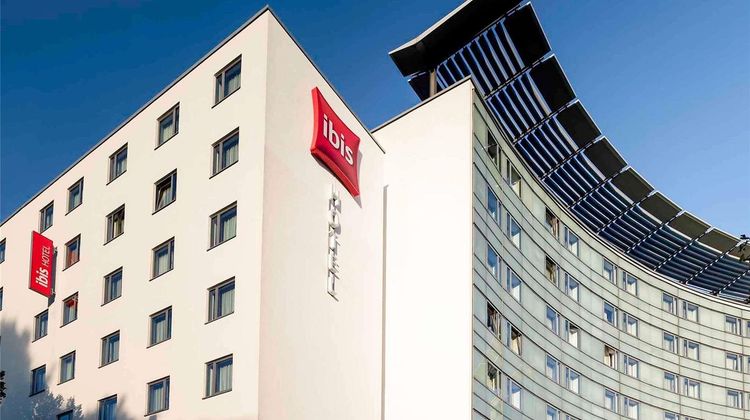 Hotel Ibis Berlin Mitte Exterior