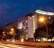 Hotel Ibis Berlin Mitte Exterior