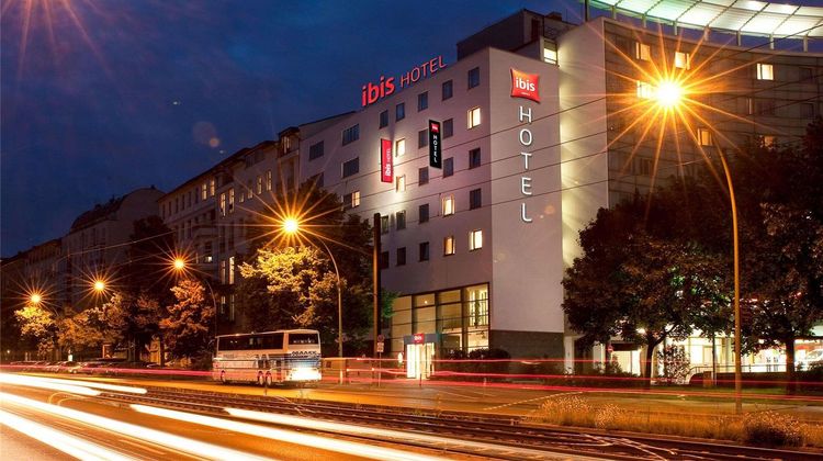 Hotel Ibis Berlin Mitte Exterior