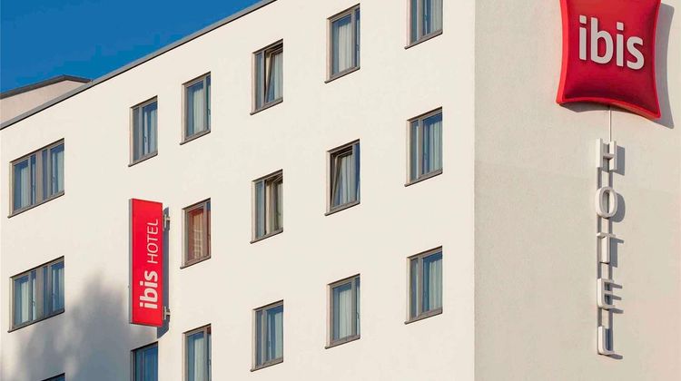 Hotel Ibis Berlin Mitte Exterior