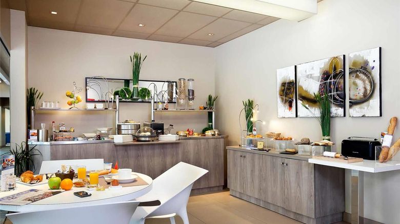 <b>Mercure Brive Restaurant</b>. Images powered by <a href="https://iceportal.shijigroup.com/" title="IcePortal" target="_blank">IcePortal</a>.