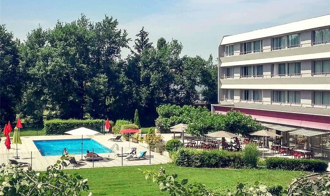 Mercure Brive Exterior