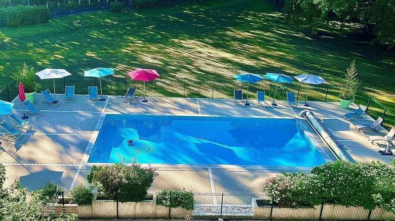 <b>Mercure Brive Pool</b>. Images powered by <a href="https://iceportal.shijigroup.com/" title="IcePortal" target="_blank">IcePortal</a>.