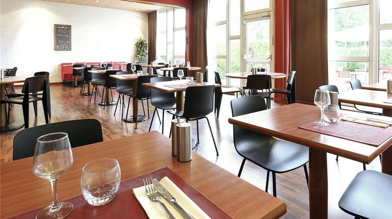 <b>Ibis Charleville Mezieres Restaurant</b>. Images powered by <a href="https://iceportal.shijigroup.com/" title="IcePortal" target="_blank">IcePortal</a>.