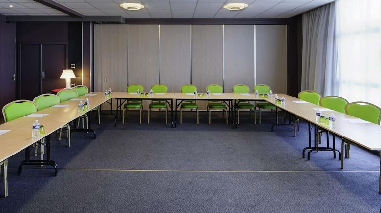 <b>Ibis Styles Chalon-sur-Saone Meeting</b>. Images powered by <a href="https://iceportal.shijigroup.com/" title="IcePortal" target="_blank">IcePortal</a>.