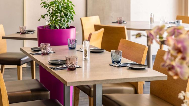 Hotel Mercure Strasbourg Airport Exterior