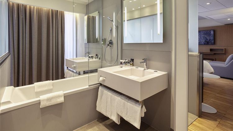 Mercure Paris Etoile Room