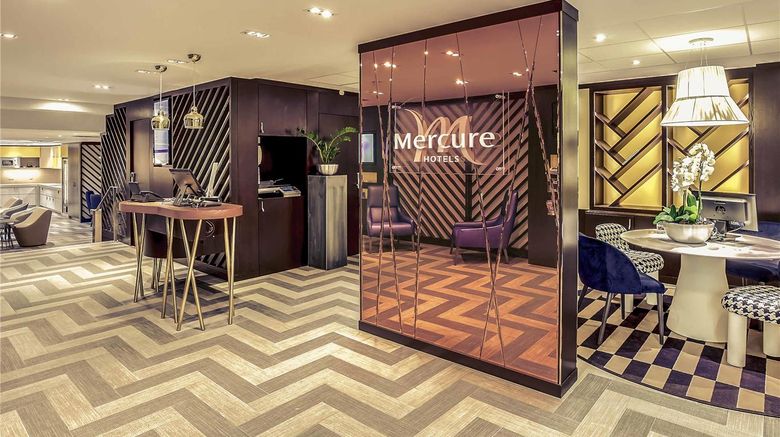 <b>Mercure Paris Etoile Exterior</b>. Images powered by <a href="https://iceportal.shijigroup.com/" title="IcePortal" target="_blank">IcePortal</a>.