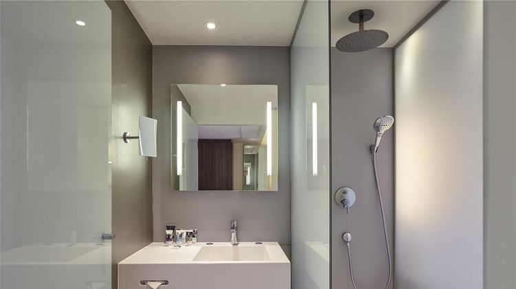Mercure Paris Etoile Room