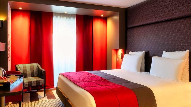 Mercure Paris Montmartre Exterior