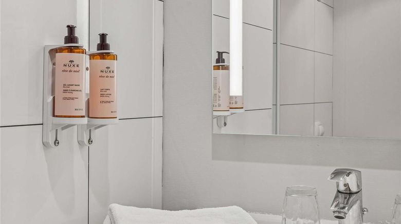 <b>Mercure Hotel Paris Porte d'Orleans Room</b>. Images powered by <a href="https://iceportal.shijigroup.com/" title="IcePortal" target="_blank">IcePortal</a>.