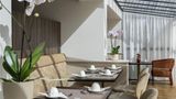 <b>Mercure Versailles Paris Ouest Restaurant</b>. Images powered by <a href="https://iceportal.shijigroup.com/" title="IcePortal" target="_blank">IcePortal</a>.